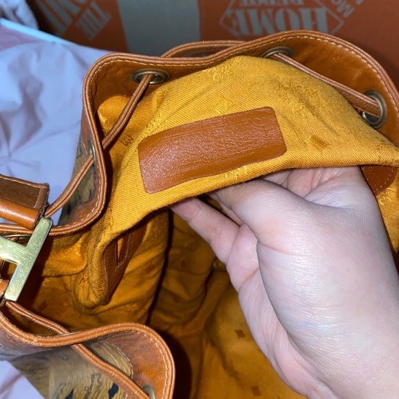 MCM BUCKET CROSSBODY BAG - Picture 9 of 10